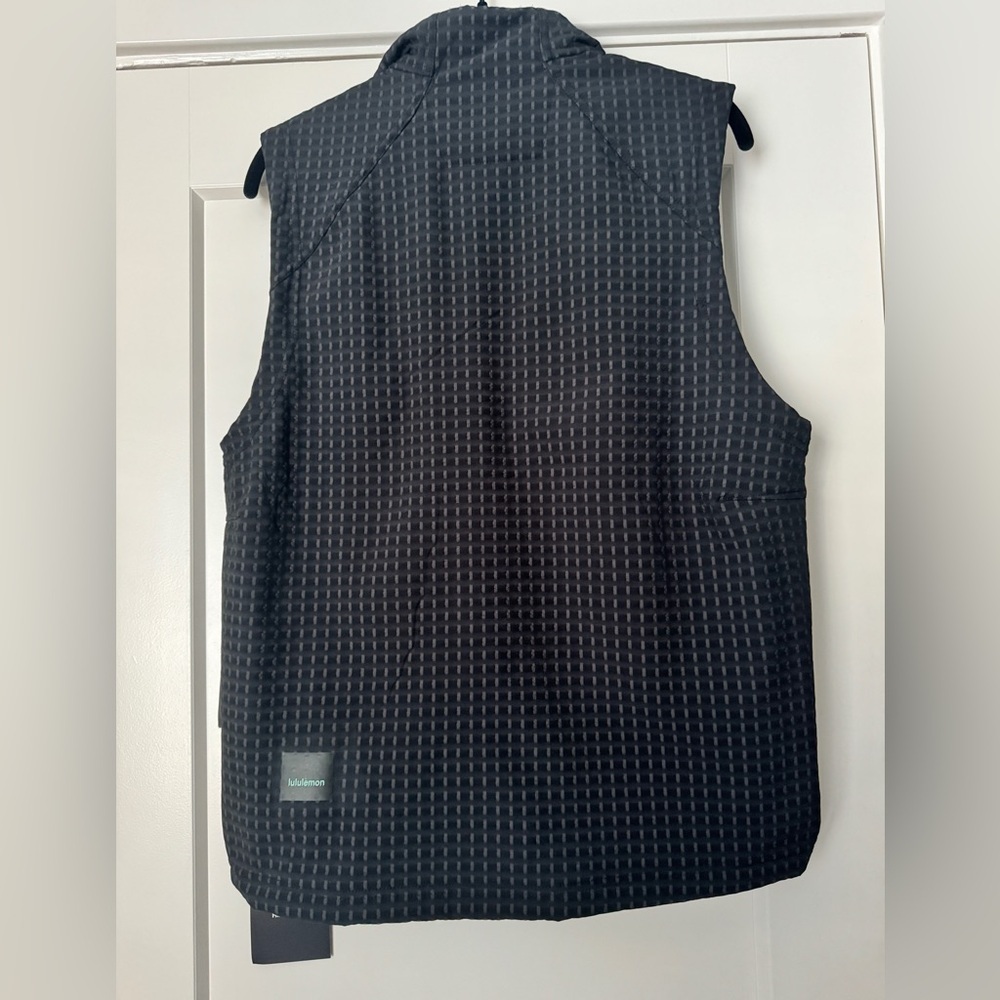NWT Lululemon Men's Water Repellent Grid Fleece Hiking Vest in XS - Picture 2 of 7
